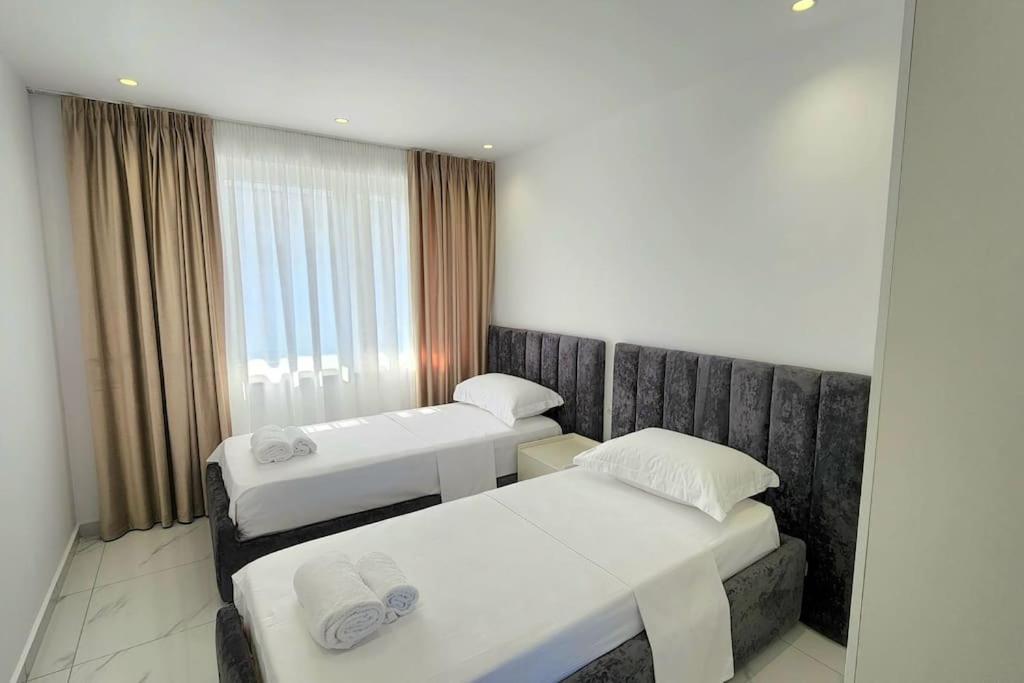 Tirana City Center Penthouse Oasis エクステリア 写真