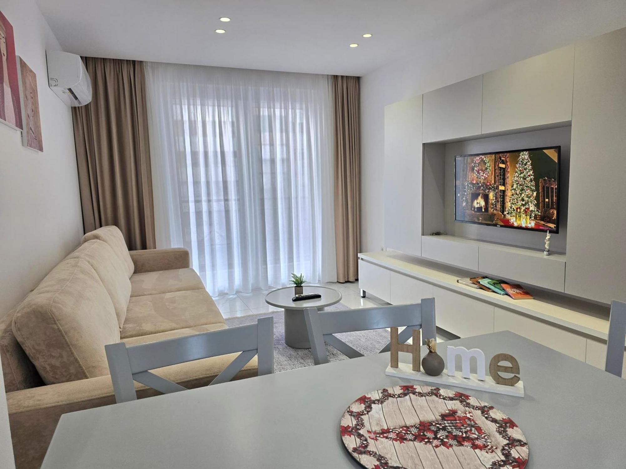 Tirana City Center Penthouse Oasis エクステリア 写真